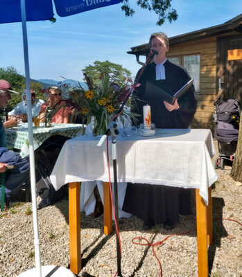 Ulrike Marx am Gottesdienst auf der Alp Wimpfel 2023